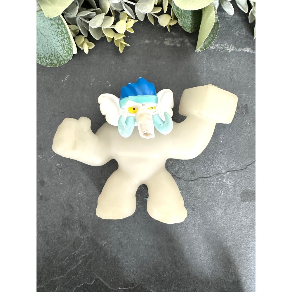 Heroes Goo Jit Zu Gigatusk mammoth white dry beaded stretchy stress